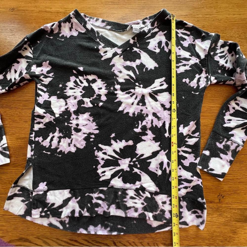 ⭐️ Athleta Balance Printed Pullover Willow Elfin Purple Tie Dye Size MEDIUM - Picture 11 of 13